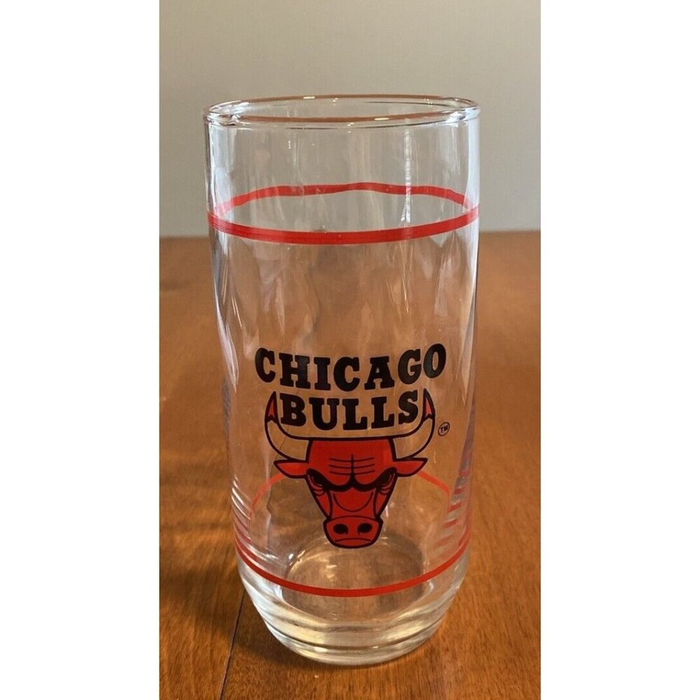 Vintage Chicago Bulls Drinking Glass Cup 80s 90s Retro Michael Jordan Era 14 oz